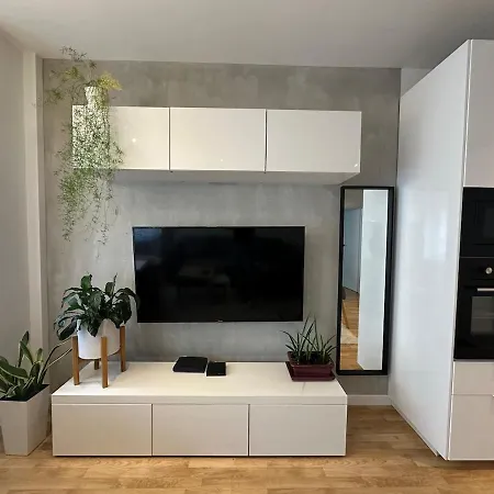 Opera Apartment *