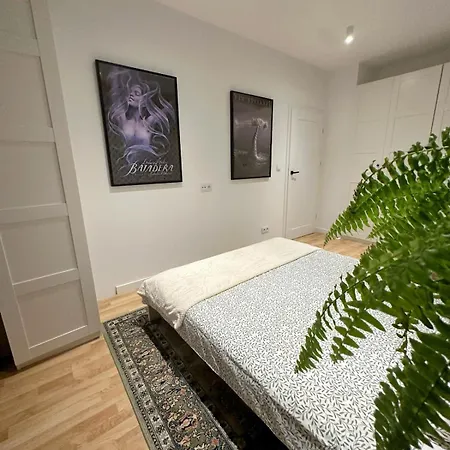 Opera شقة وارسو